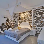 Adamas Hotel