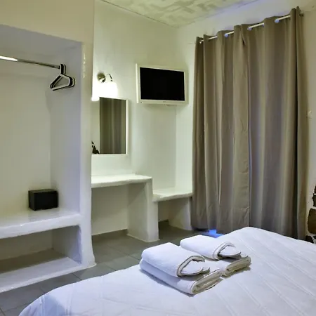Adamas Hotel